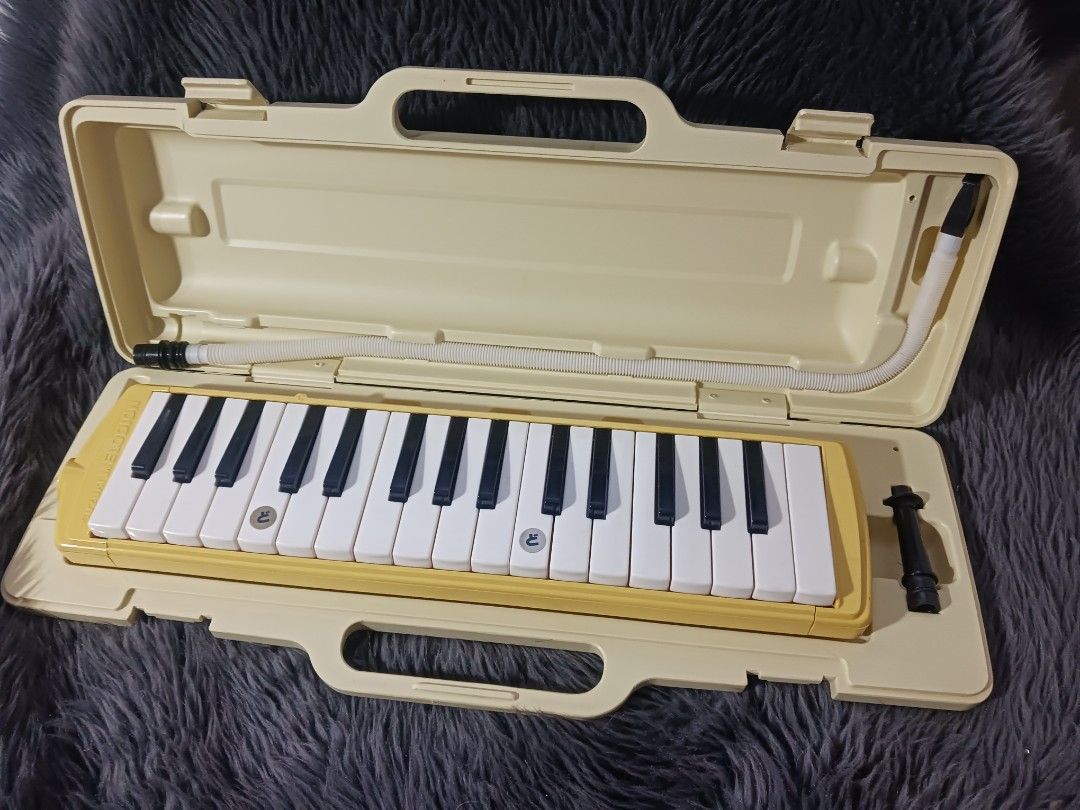 Affordable Branded Melodica (Category: Musical Instruments) located in Malolos. Submitted by afford.japan (Listing ID 1371124992, Image 2). Description: Japan Surplus.