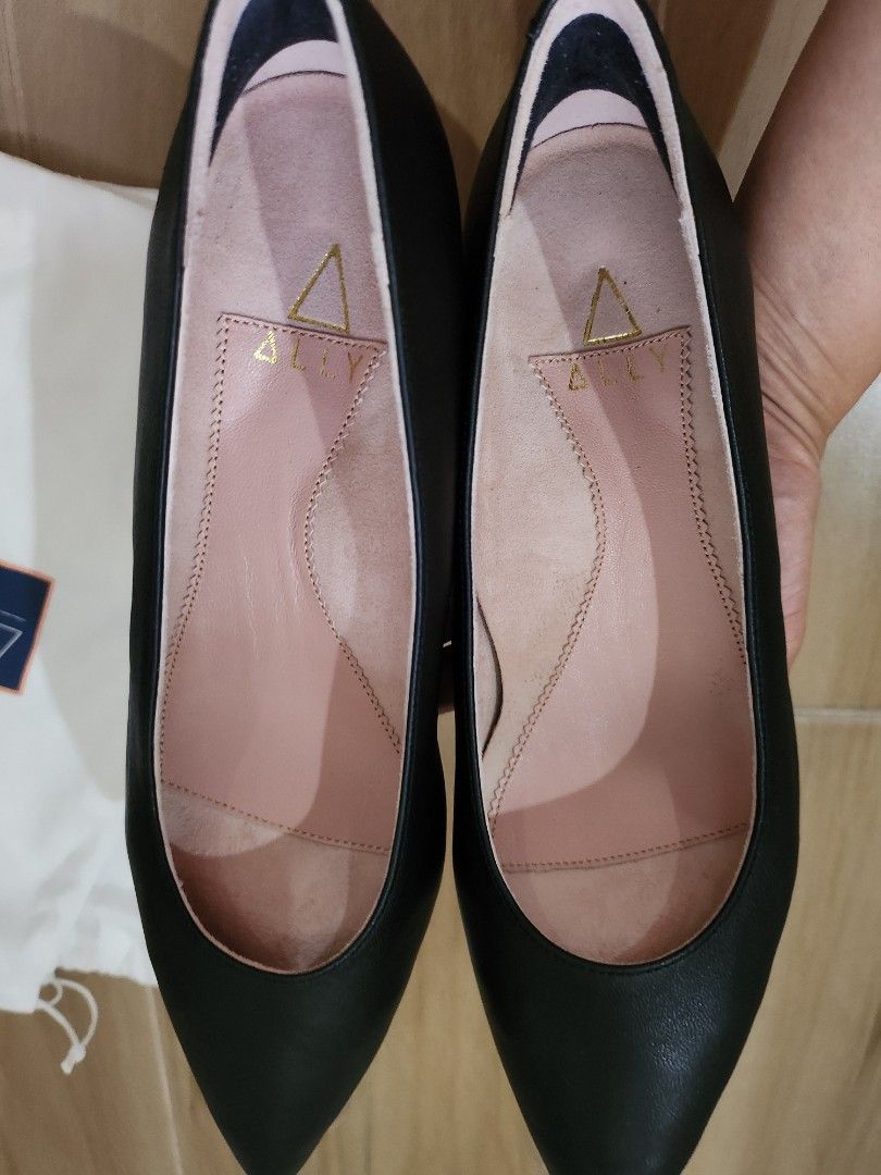 Ally Shoes Black Leather Kitten Heel (Category: Heels) located in Cainta. Submitted by gcharjg (Listing ID 1371084259, Image 3). Description: Ally Shoes Black Leather Kitten heel Size 6.5 B (width) -- runs big for me, I wear size 7 Never worn; stored Bought for USD335 (Php16,500+ equiv) from the US Supple and soft leather lining inside; designed to support arch Please see last photos for heel gripper sticked on--reason too why Ally Shoes is not a