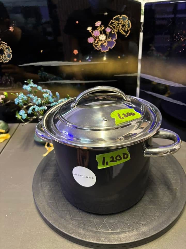 Enamel Deep Casserole 18cm 3.6 liters (Category: Cookware & Accessories) located in Antipolo. Submitted by queens.collections (Listing ID 1371155769, Image 1). Description: .