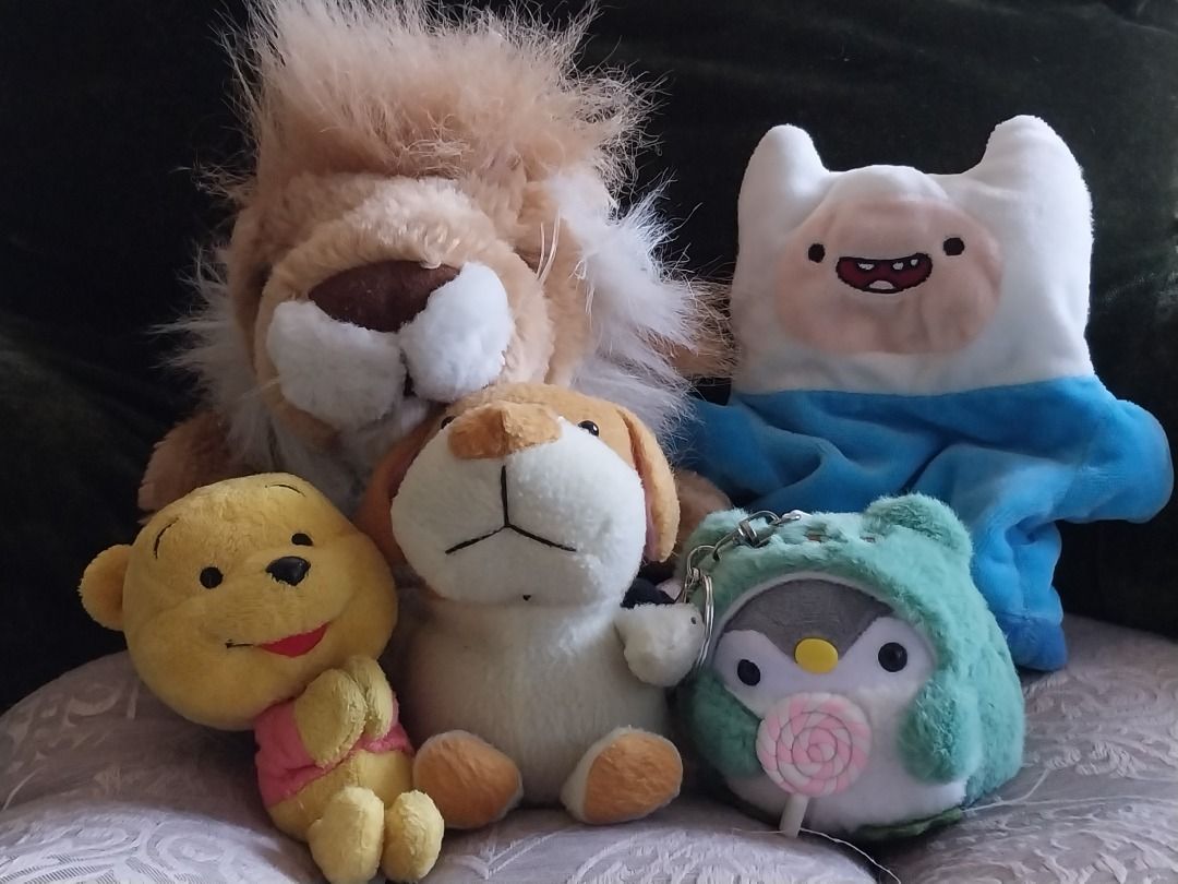 Assorted Stuffed Toys (Category: Plushies & Soft Toys) located in Bacoor. Submitted by niceobi (Listing ID 1371096971, Image 1). Description: Assorted toys - In good condition - A little dusty from storage Toys included: - Lion hand puppet - Finn the human puppet - Dog plushie - Penguin Plushie - Winnie the Pooh plushie - Gudetama plushie.