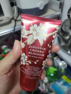 （分類：）位於 。 由 jonathan._. 提交（商品編號 1371135354，圖片 1）。簡介： 。