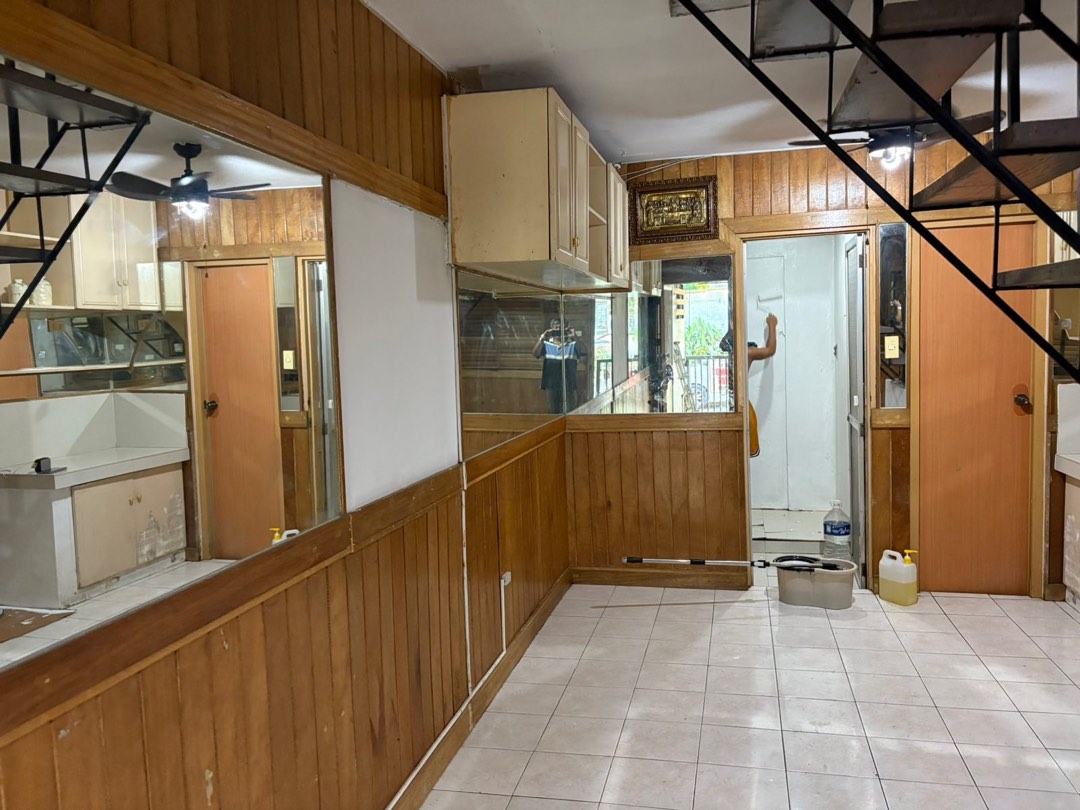 (Category: ) located in . Submitted by kiarav (Listing ID 1371043386, Image 1). Description: .