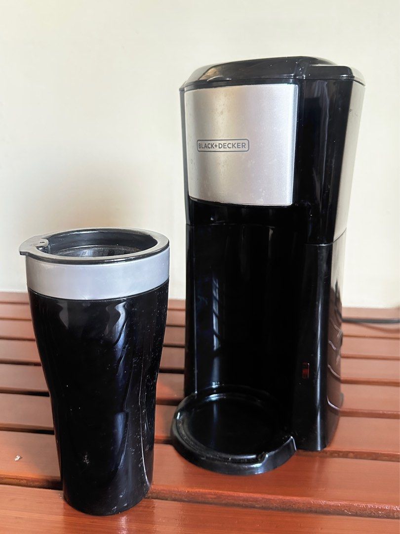 BLACK AND DECKER Single Serve Coffee Maker (Category: Coffee Machines & Makers) located in Manila. Submitted by gracienwqjd (Listing ID 1371087614, Image 2). Description: Never used Comes with box Color Black.