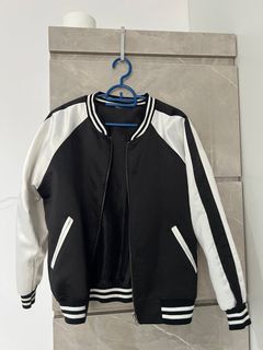 (Category: ) located in . Submitted by lizza_closet (Listing ID 1371034838, Image 1). Description: .