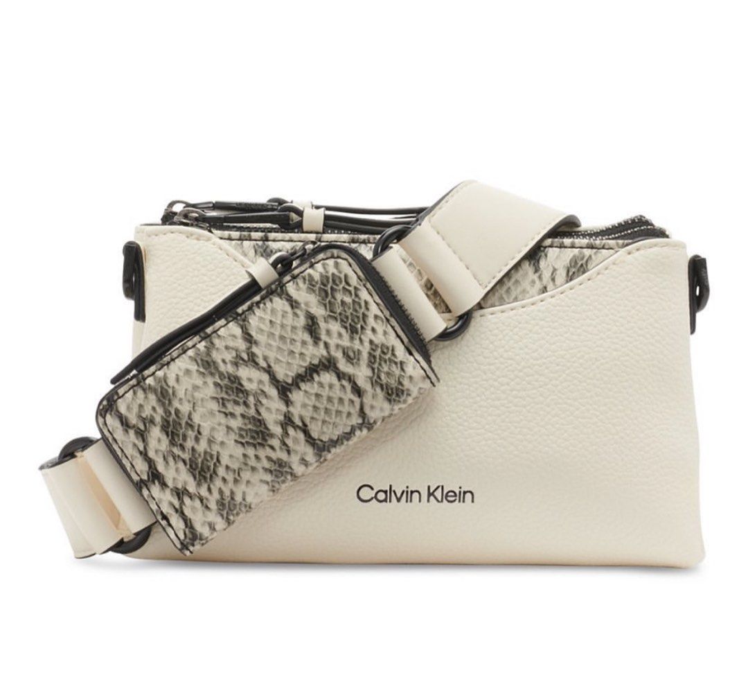 Calvein Klein bag (Category: Cross-body Bags) located in Agoo. Submitted by evtxzcs (Listing ID 1371097477, Image 1). Description: Never been used From Canada .