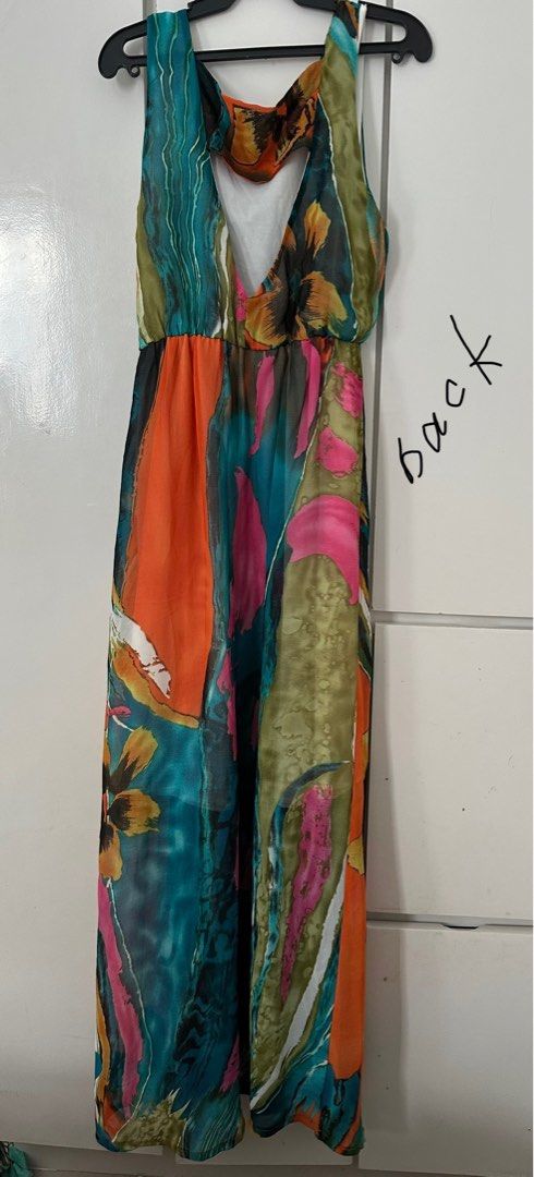 Casual printed long dress (Category: Dresses) located in Taal. Submitted by mailoveshop (Listing ID 1371052551, Image 2). Description: Wear this only twice It’s like brand new Can fit to M-L Rfs: decluttering.
