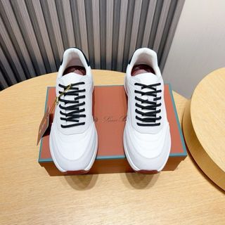 (Category: ) located in . Submitted by shoes_locker (Listing ID 1371086291, Image 1). Description: .