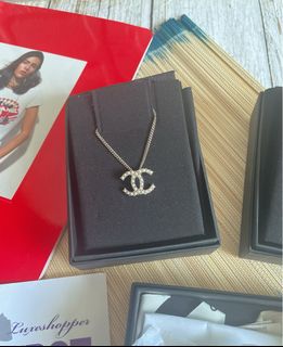 （分類：）位於 。 由 luxeshopper.uk 提交（商品編號 1371017415，圖片 1）。簡介： 。