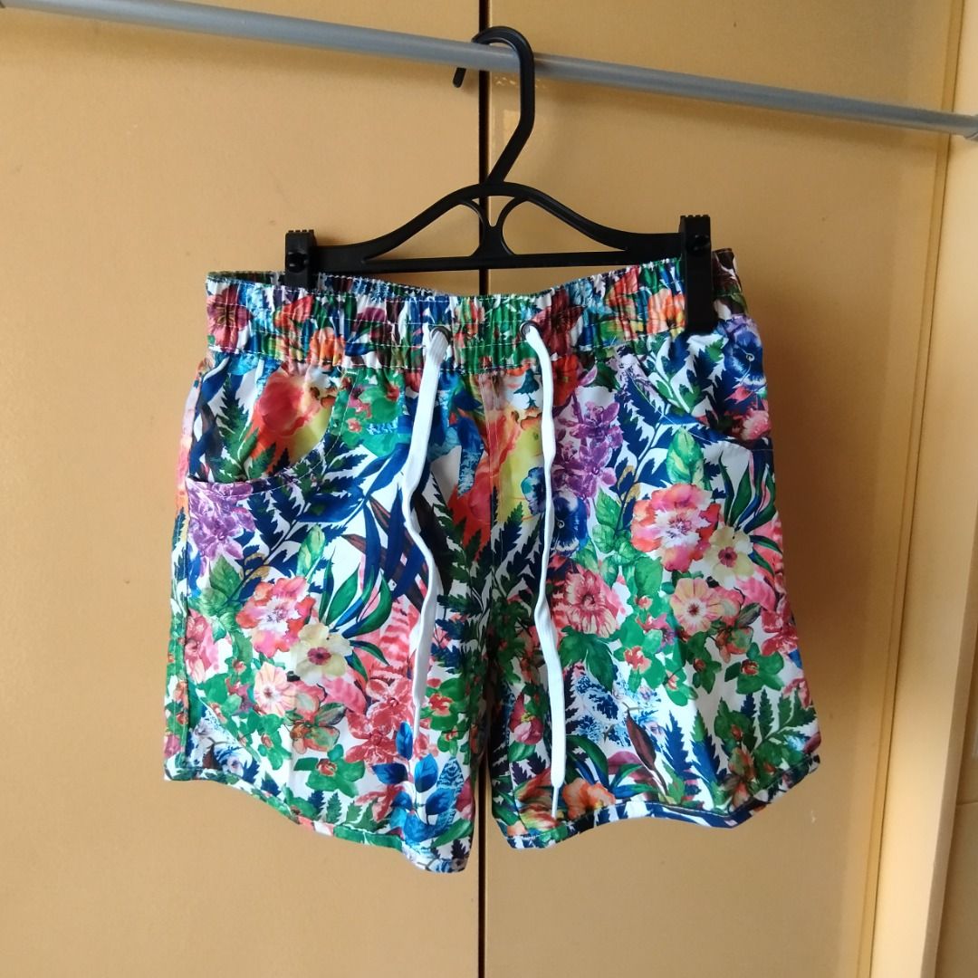 COCO CABANA Women's Patterned Swim Shorts (Category: Shorts) located in Makati City. Submitted by uncle_void (Listing ID 1370995567, Image 1). Description: Very Good Condition Used Once Waist - 26 to 30 (Stretchable) Length - 13.
