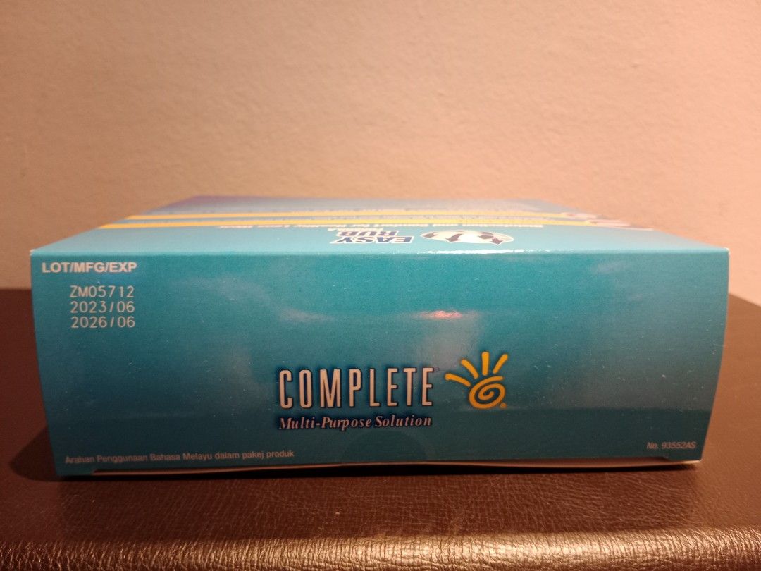Complete Multi-Purpose Solution (Category: Vision Care) located in Singapore. Submitted by phils313 (Listing ID 1371126886, Image 2). Description: 3 x 360ml + 3 Lens cases Expiry: 2026/06.