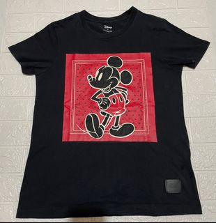(Category: ) located in . Submitted by clear_out_closet (Listing ID 1370743269, Image 1). Description: .