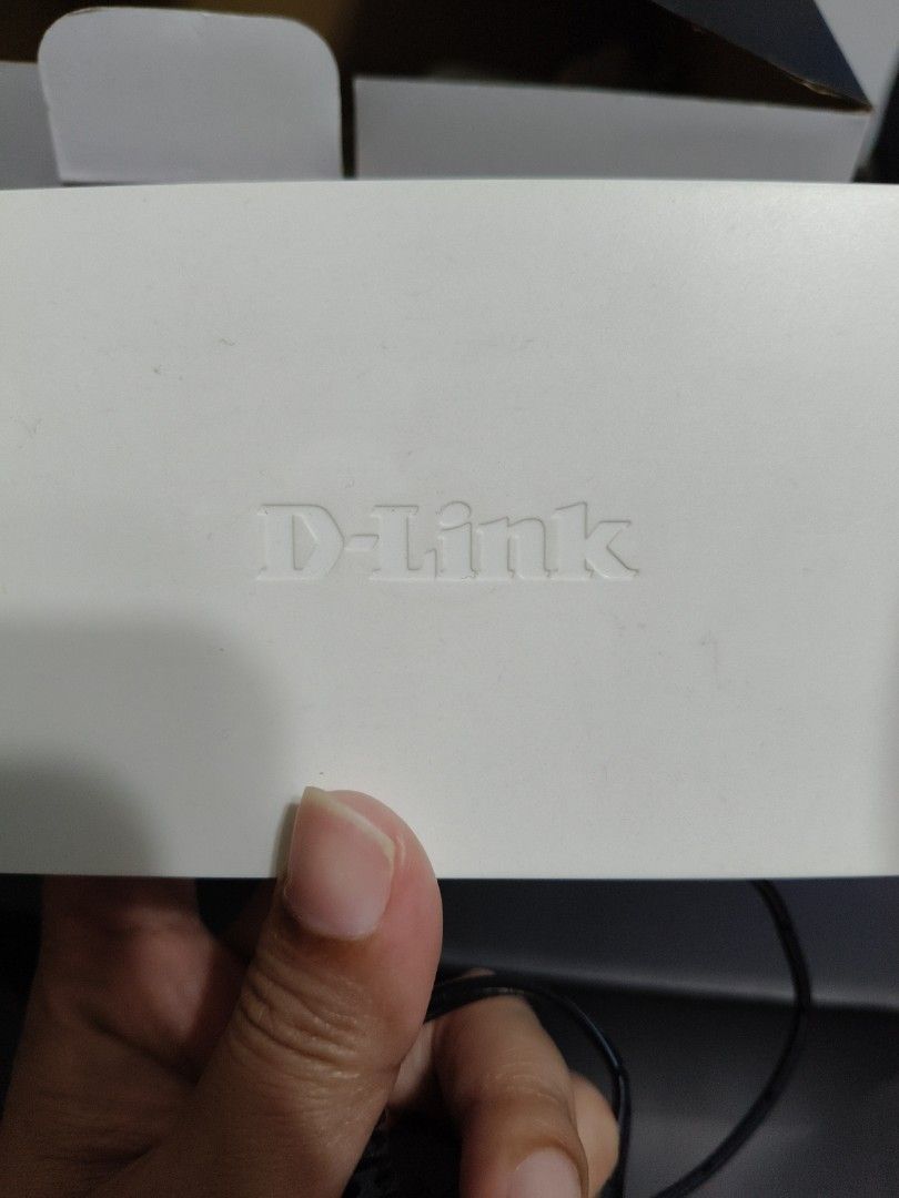 D-Link Network Switch (Category: Cables & Adaptors) located in Singapore. Submitted by smallbizhub (Listing ID 1371016255, Image 1). Description: DLink Network Switch..