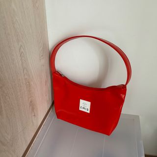由 aa060604041023 (刊登 ID 1371091374，圖片 1) 提交，位於 的 (類別：)，說明：。