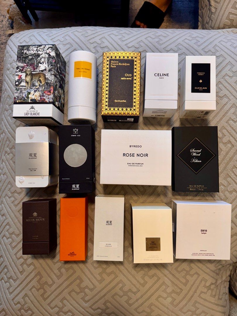 Empty Boxes (Category: Storage Boxes & Baskets) located in Singapore. Submitted by royalecollections718 (Listing ID 1371144704, Image 1). Description: Selling an empty box in excellent condition — perfect for storage, shipping, DIY projects, or repackaging..