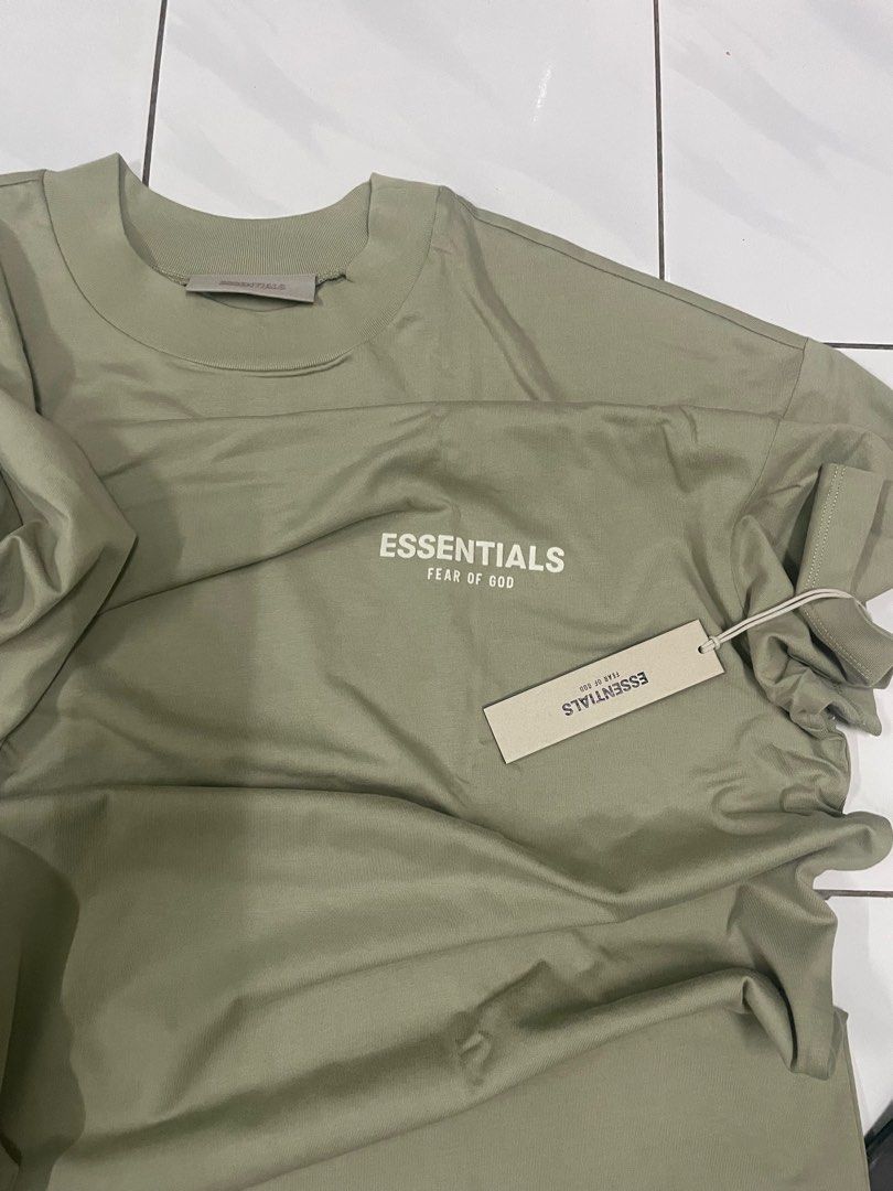 Essentials (Category: Tshirts & Polo Shirts) located in Semenyih. Submitted by wattau (Listing ID 1371059476, Image 3). Description: ESSENTIALS AUTHENTIC TEE COD KAJANG/PUCHONG BUY 2 got discount.