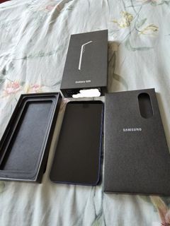 (Category: ) located in . Submitted by tech_junkie_sg (Listing ID 1371000799, Image 1). Description: .