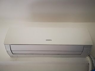 （分類：）位於 。 由 nils_from_germany 提交（商品編號 1371127353，圖片 1）。簡介： 。