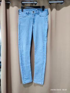 (Category: ) located in . Submitted by thriftstore.turtle (Listing ID 1371064087, Image 1). Description: .