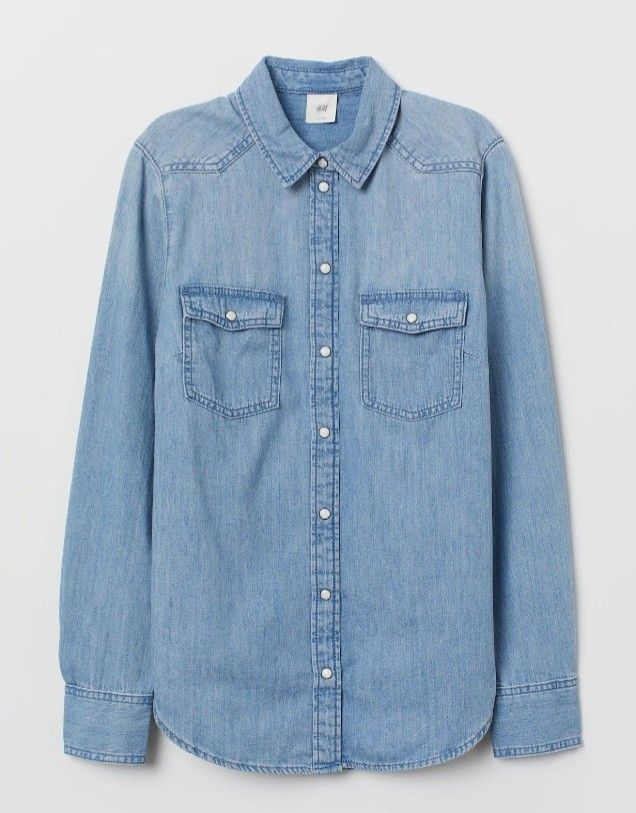 H&M light denim (Category: Longsleeves) located in Quezon City. Submitted by jrodf (Listing ID 1371029656, Image 1). Description: .