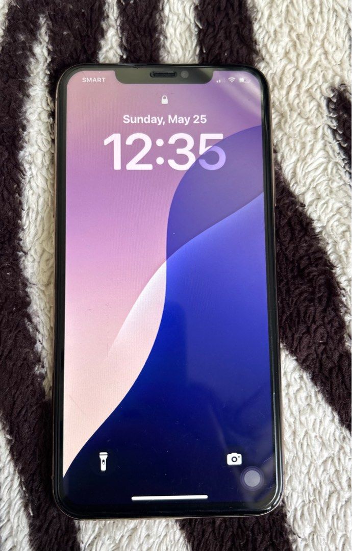 Iphone 11 PRO MAX 256gb dual sim hk (Category: iPhone 11 Series) located in Imus. Submitted by robbiejen (Listing ID 1371014796, Image 2). Description: Update still available Selling my extra phone Pm lng Dual sim bought it in macao Hk variant dual sim With box No issue pwde s marte .