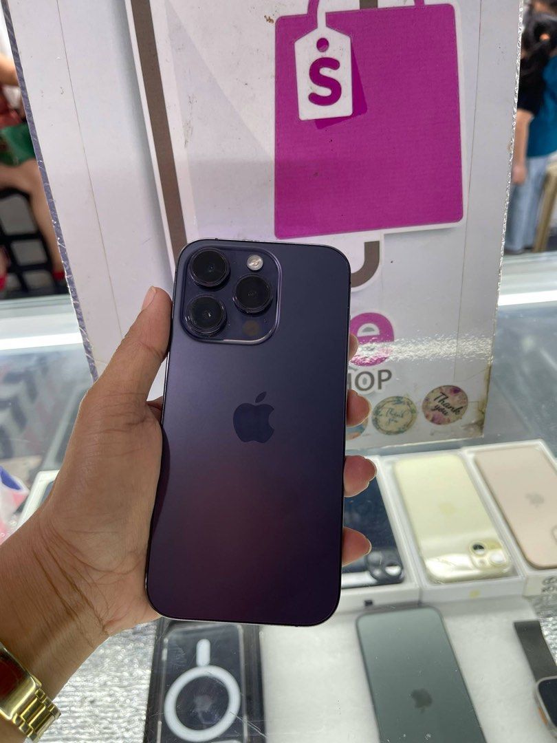 iphone 14 pro 128gb 2ndhand (Category: iPhone 14 Series) located in Cainta. Submitted by vine_gadget_shop (Listing ID 1371055115, Image 1). Description: iphone 14 pro 128gb 2ndhand factory unlock ntc variant with box and cord replaced pick up store greenhills shopping center we accept trade in we accepy credit card and ggives installment we do cod and door to door we ship nationwide for fast transaction call 09277368323 look for vine visit my fb 