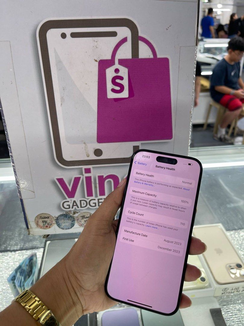 iphone 15 pro 128gb dual sim 2ndhand (Category: iPhone 15 Series) located in Cainta. Submitted by vine_gadget_shop (Listing ID 1371054518, Image 3). Description: iphone 15 pro 128gb dual sim 2ndhand hk variant factory unlocked with box and cord replaced pick up store greenhills shopping center we accept trade in we accepy credit card and ggives installment we do cod and door to door we ship nationwide for fast transaction call 09277368323 look fo