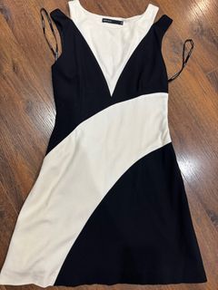 (Category: ) located in . Submitted by breakfast_at_tiffanys (Listing ID 1371129136, Image 1). Description: .