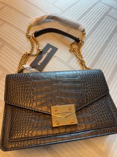 （分類：）位於 。 由 katsisi 提交（商品編號 1371054786，圖片 1）。簡介： 。