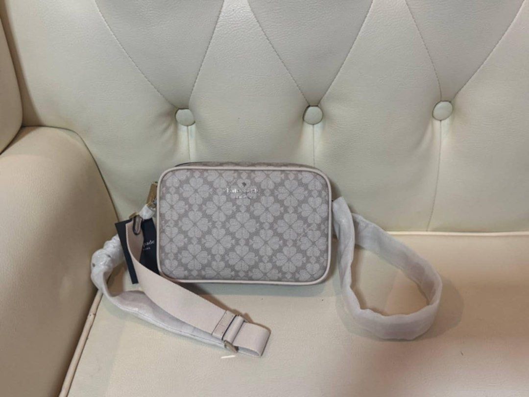 Katespade Signature Spade Flower Camera Bag (Category: Luxury Bags & Wallets) located in Dasmarinas. Submitted by letssaleaway (Listing ID 1371009121, Image 2). Description: Brandnew and Original.