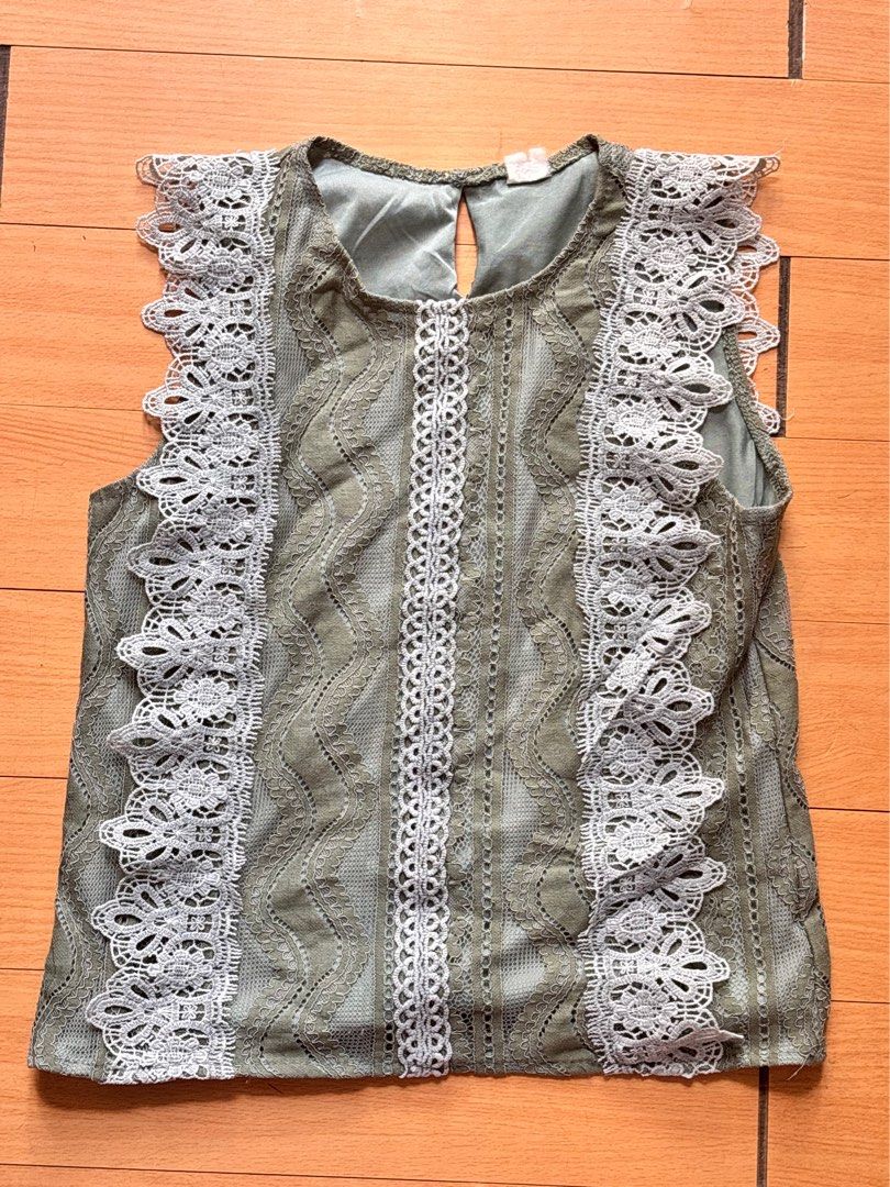Laced Office Blouse (Category: Sleeveless) located in Manila. Submitted by mscyaa.declutter (Listing ID 1371020529, Image 1). Description: •Sage green color •Small size •perfect for casual or office wear.