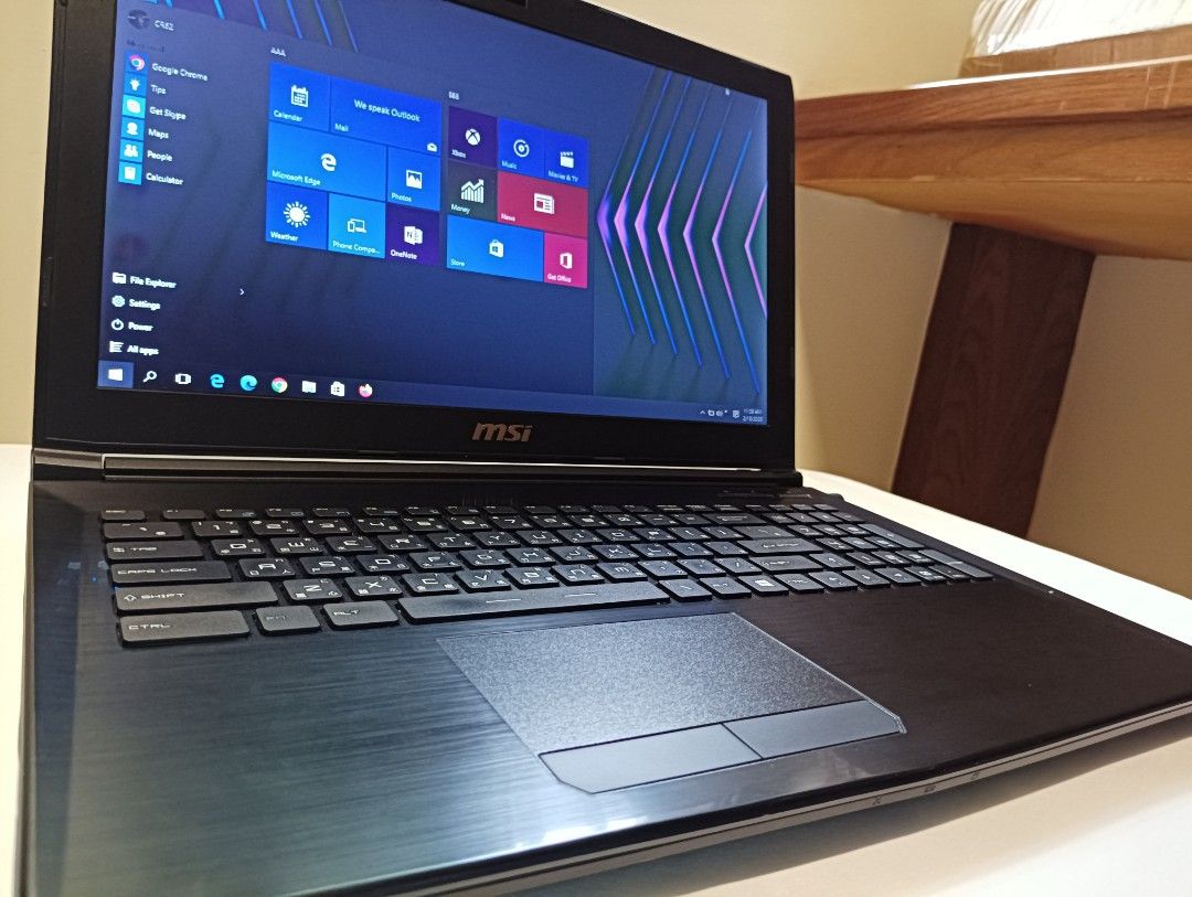 由 welcome889 (刊登 ID 1371087844，圖片 1) 提交，位於 新竹市 (Hsinchu City) 的 MSi/I5/8GB/120GB SSD/1000GB HDD/15.6INCH/GAMING (類別：桌上電腦或筆記型電腦)，說明：ENGLISH SETTING LAPTOP ,15.6INCH LAPTOP AND ADAPTER。