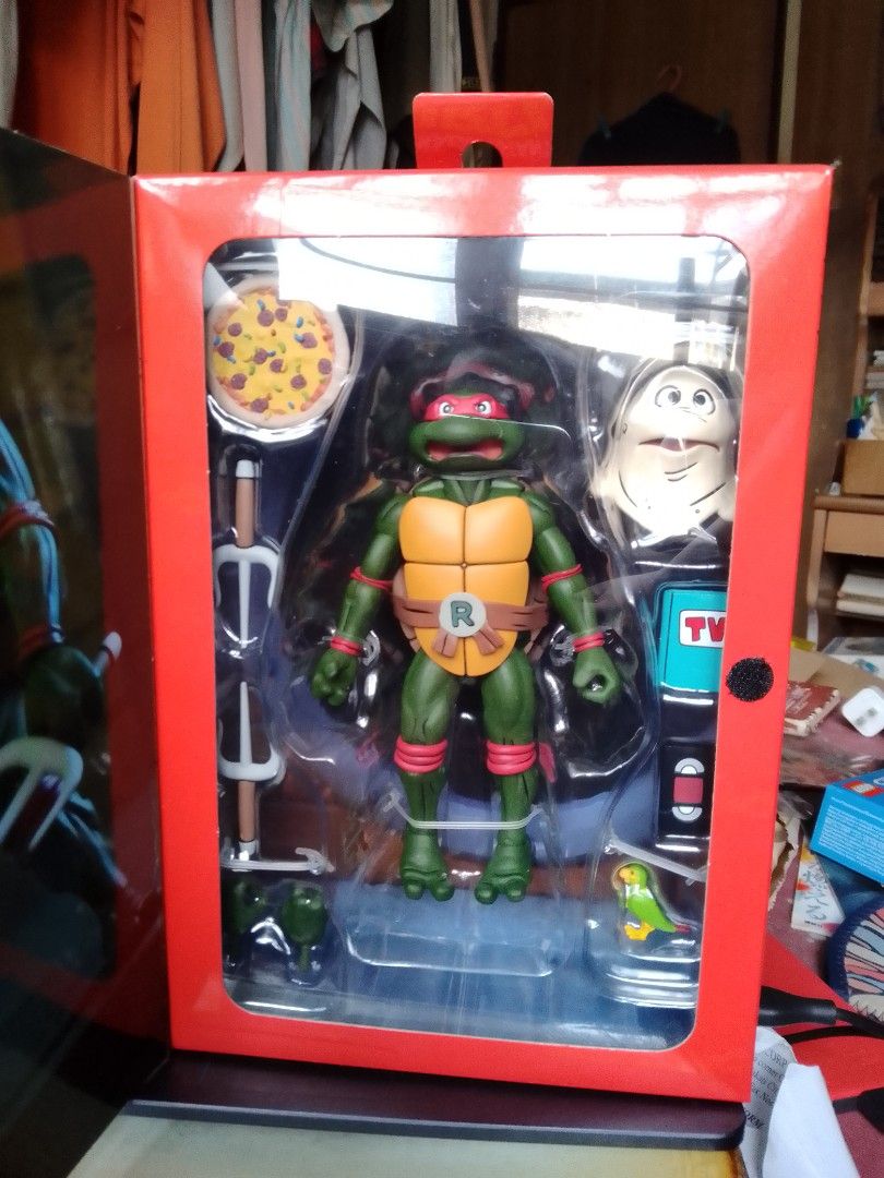 NECA TMNT Pizza Club Raphael (Category: Figurines & Statues) located in Quezon City. Submitted by orangeman09 (Listing ID 1370999312, Image 2). Description: Mode of Payment: GCash, Maya -MISB Pizza Club Raphael *NOTE: Please manage your expectations as there might be some occasional paint flaws and/or loose joints due to NECA's QAQC issues. No refunds..