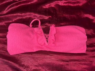 (Category: ) located in . Submitted by declutterringggggg (Listing ID 1371079966, Image 1). Description: .