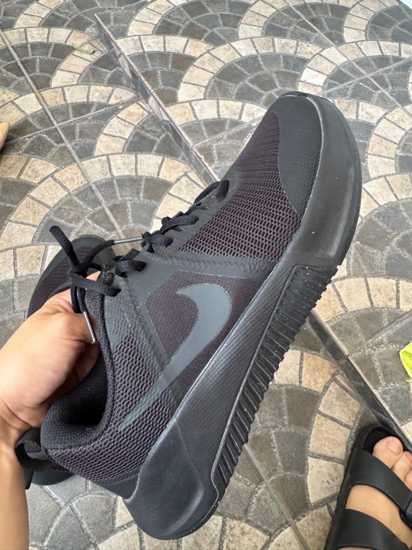 Nike Black Sneakers (Category: Sneakers) located in Taguig. Submitted by pamraq (Listing ID 1371074970, Image 2). Description: Decluttering Sz 9.5 mens.