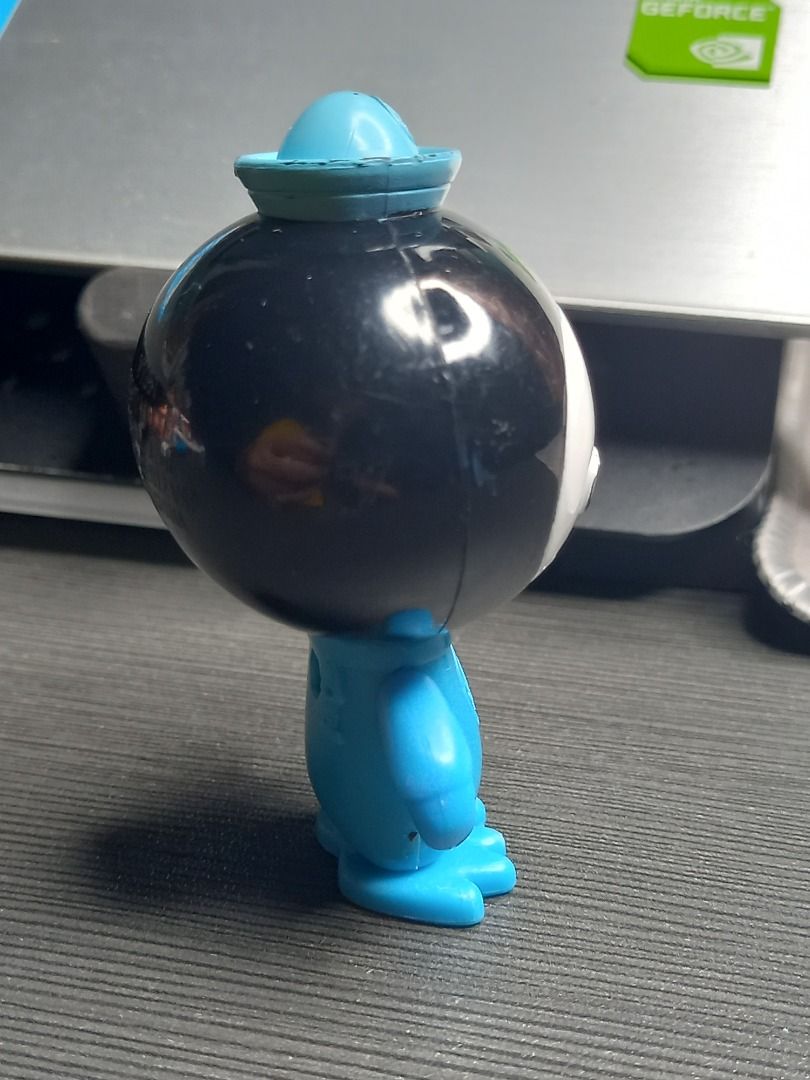 "Peso Penguin" 2012 Mattel Octonauts Action Figure (Category: Designer & Blind Box Toys) located in Davao. Submitted by angiesvintagetoyshoppe (Listing ID 1371099128, Image 3). Description: "Peso Penguin" 2012 Mattel Octonauts Action Figure 2.5 inches What you see is what you get. Please review the pictures for the actual condition as the items show signs of wear including paint chips and scratches. Preloved item from USA Still in good condition 