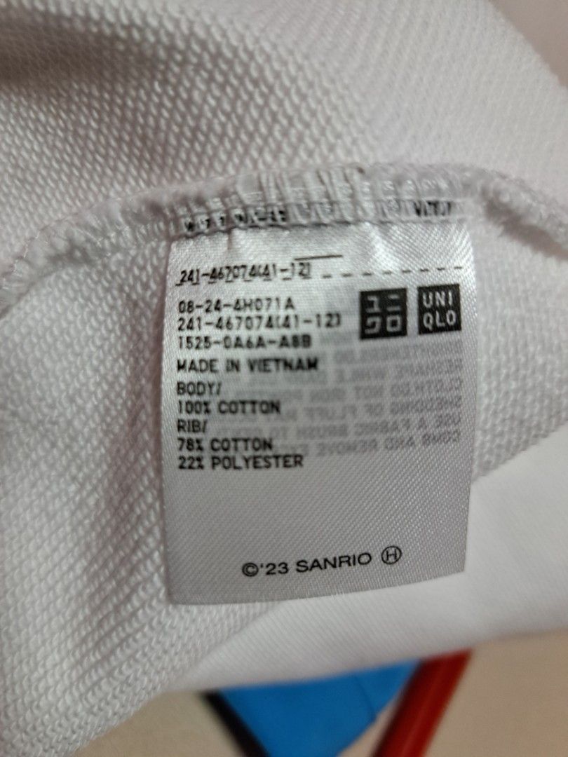 Pullover (Category: Longsleeves) located in Singapore. Submitted by lolpk (Listing ID 1371023422, Image 4). Description: white col. sanrio series (cinnamoroll character). not worn before..