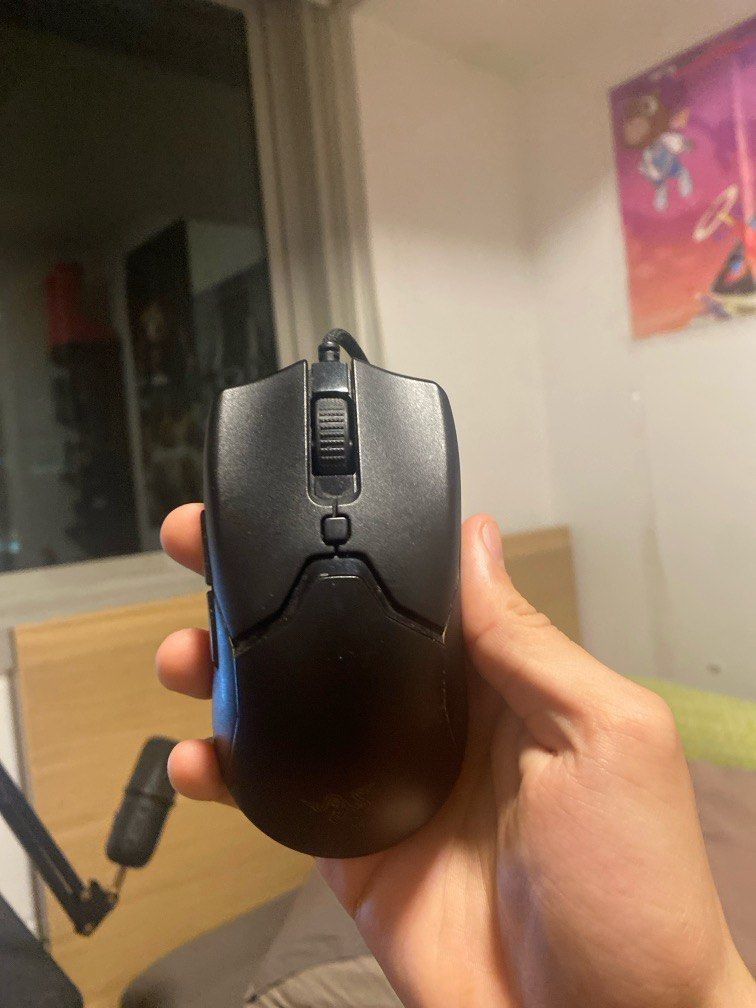 RAZER VIPER MINI (Category: Mouse & Mousepads) located in Singapore. Submitted by mhmha (Listing ID 1371104720, Image 1). Description: Works perfectly fine just one of the mouse buttons is kinda loose but everything works..
