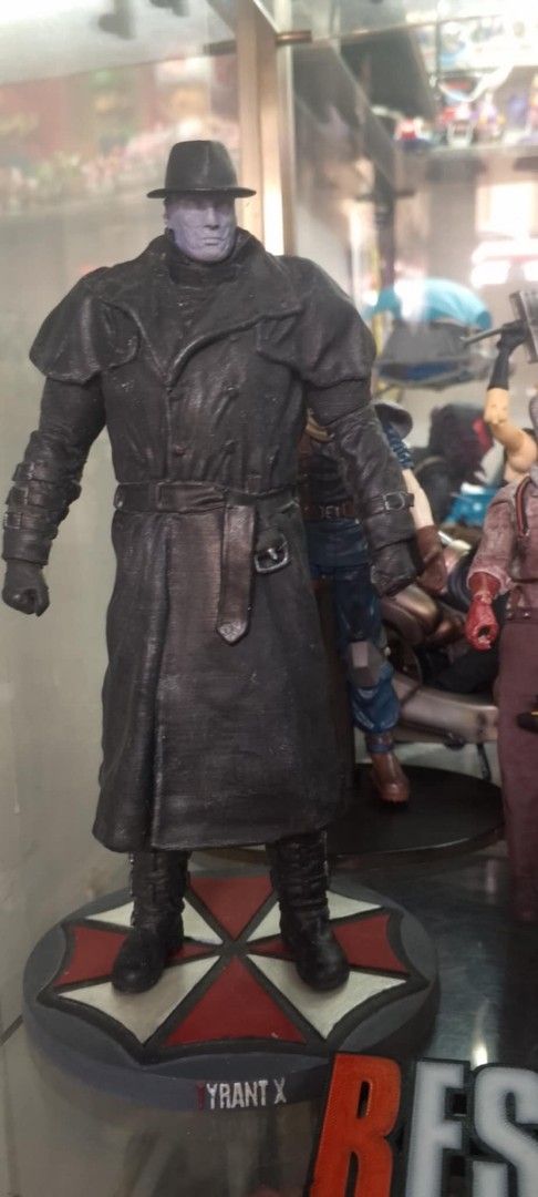 Resident evil action figure (Category: Figurines & Statues) located in Manila. Submitted by chavezjofe92080 (Listing ID 1371060661, Image 1). Description: individual price PM for more info.