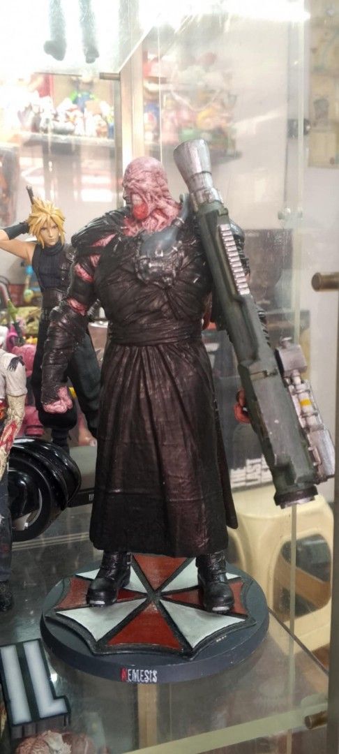 Resident evil action figure (Category: Figurines & Statues) located in Manila. Submitted by chavezjofe92080 (Listing ID 1371060661, Image 2). Description: individual price PM for more info.
