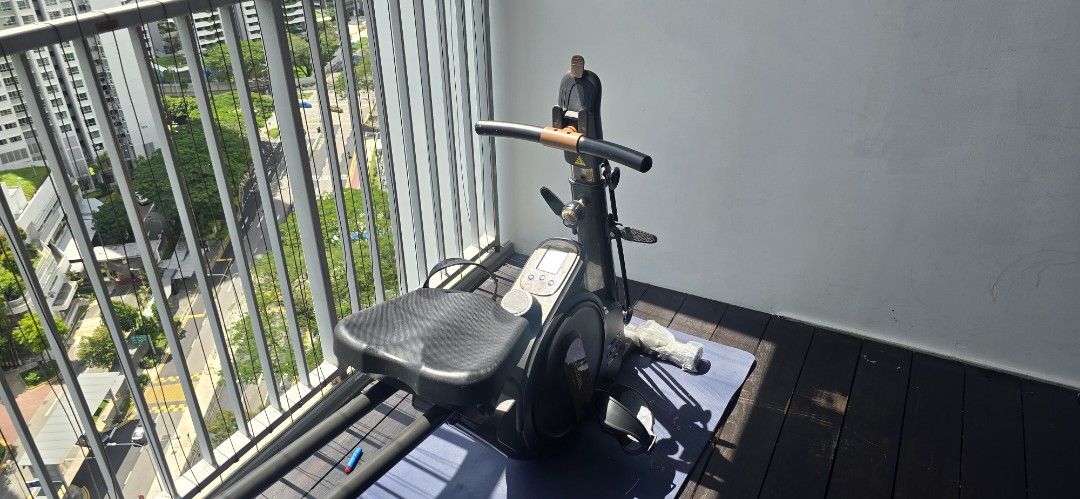 Rowing machine (Category: Cardio & Fitness Machines) located in Singapore. Submitted by royalfire_ca322d (Listing ID 1371094817, Image 2). Description: FOR SALE: OZ Cyclone CN-1000 Total Body Workout Machine – $200 (Bought at $590) Model: OZ Cyclone CN-1000 Condition: Good – lightly used, so it’s still in solid shape. Performance: Fully functional, with smooth operation and a comfortable padded seat. Cosmetic Note: Minor rust on some metal parts 