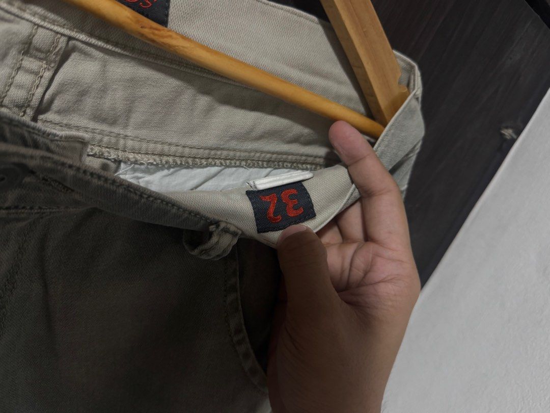 Rule of Thirds Cargo Pants (Category: Jeans) located in Las Pinas. Submitted by masd0923 (Listing ID 1370985159, Image 3). Description: Men’s Vintage Cool Cargo Pants Brand: Rule of Thirds Material: 100% Cotton Color: Greenish gray Style: Straight cut W - 32 in L - 35 in (Cropped; Ankle length) Width of hem: 7 in.