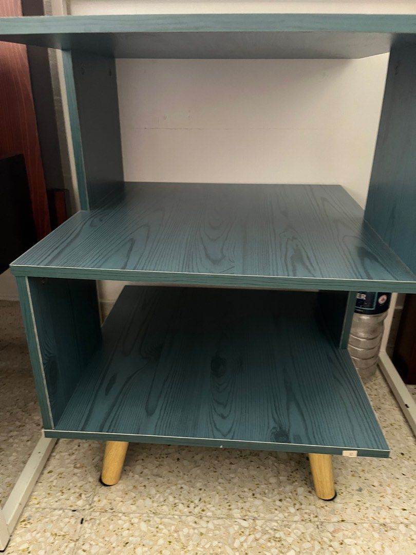side table (Category: Shelves, Cabinets & Racks) located in Singapore. Submitted by cheriett (Listing ID 1370984638, Image 2). Description: side table /coffee table .