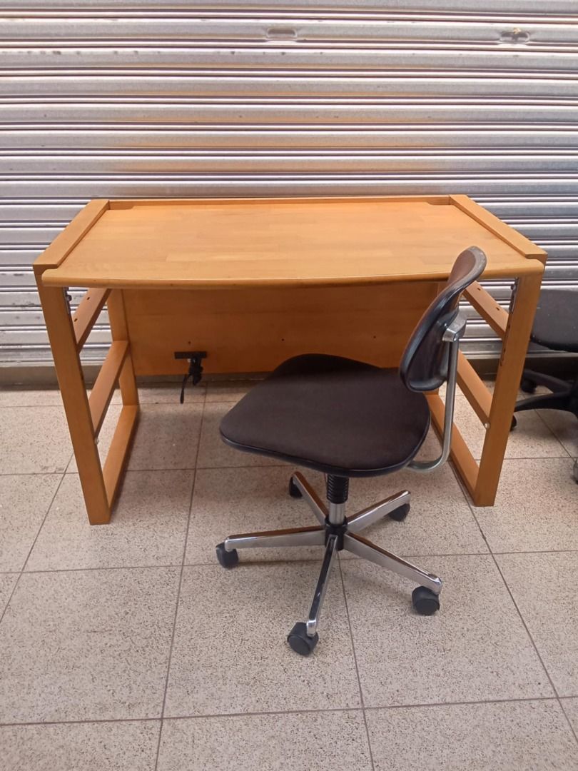 study table with chair japan surpluz (Category: Tables & Sets) located in Valenzuela. Submitted by mariteskendra012917 (Listing ID 1371022146, Image 1). Description: study table with chair japan surpluz.
