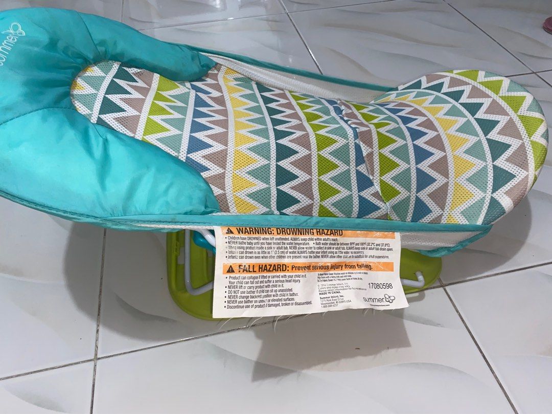Summer Branded Baby Bathchair (Category: Bathtub & Bath Accessories) located in Quezon City. Submitted by ziaianana (Listing ID 1371127005, Image 2). Description: Can negotiate on price Details: Adjustable seat (see 3rd picture) May stain but can be washed.