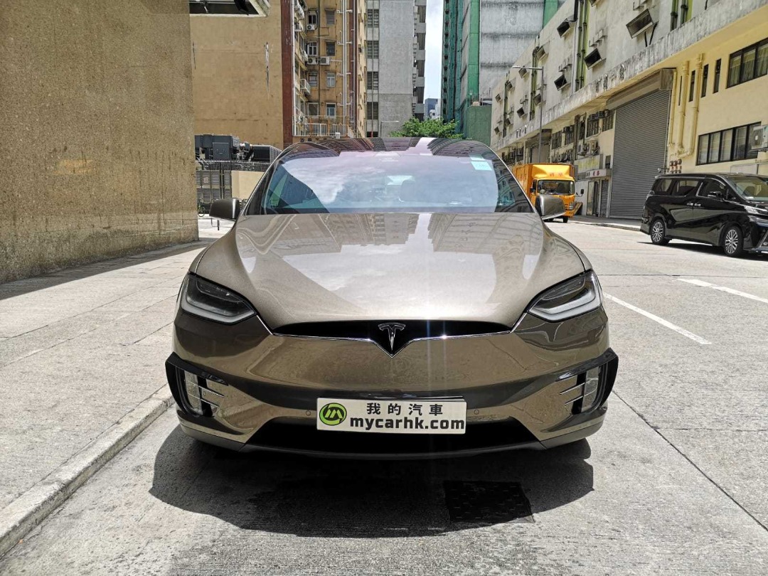 Tesla MODEL X 75D Auto498288127902361606