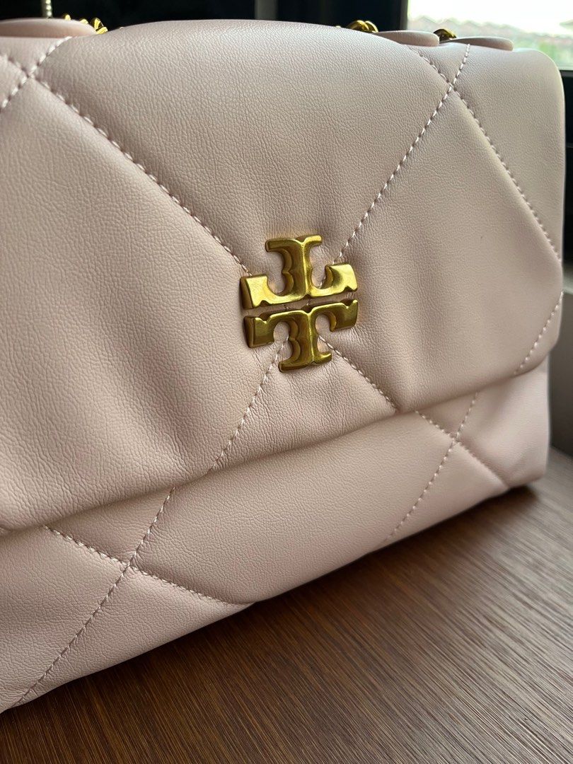 Tory kira shoulder bag pink (Category: Shoulder Bags) located in Calamba. Submitted by rosychix (Listing ID 1371091026, Image 2). Description: Like new item hardwares still in very good condition has slight color transfer on the bag Authenticity not guaranteed .