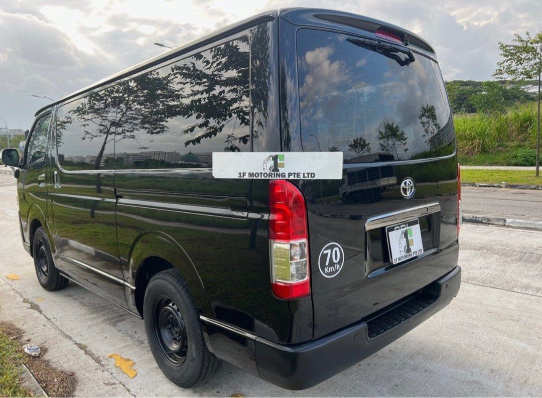 Toyota Hiace 2.8 Super GL Dark Prime Auto62885348555907112