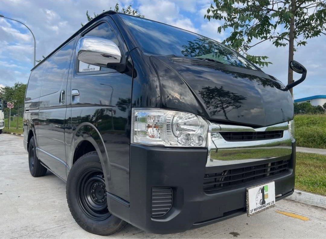 Toyota Hiace 2.8 Super GL Dark Prime Auto628853485559071110