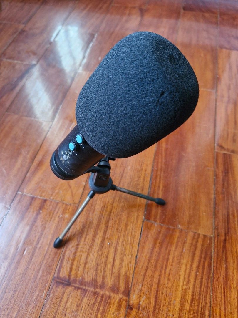 USB Microphone (Category: Microphones) located in Paranaque City. Submitted by donrufino.sarisari (Listing ID 1371030545, Image 2). Description: RFS: Upgraded! No brand but works fine and has noise cancelling option. Used for streaming and meetings from 2021 to 2025. 📍 Parañaque.