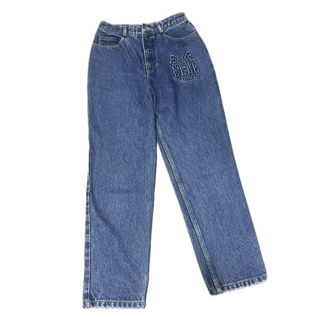 Vintage Elle Mom Jeans (Category: Jeans) located in Quezon City. Submitted by yakinickidon (Listing ID 1371159212, Image 1). Description: — love this! thrifted piece that's very high quality with beautiful detail 🤍 — baggy fit - can comfortably fit up to 26 inches — message me if interested ! can give bigger discount if getting with other items ☻.